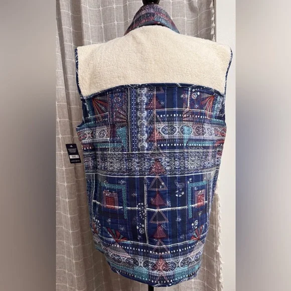 NWT Vest Lucky Brand Oversized Quilted Uniquely crafted Embroidery Vest - Picture 8 of 12